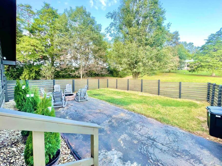 Modern Lake Side Nest• Hotub Fenced Yard King Beds Sevierville Exteriér fotografie